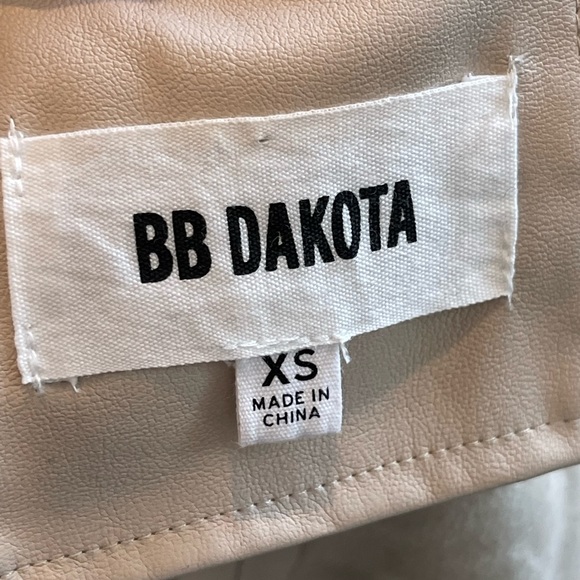BB DAKOTA Tan “Gracelyn faux leather open collar jacket size XS - Picture 5 of 6